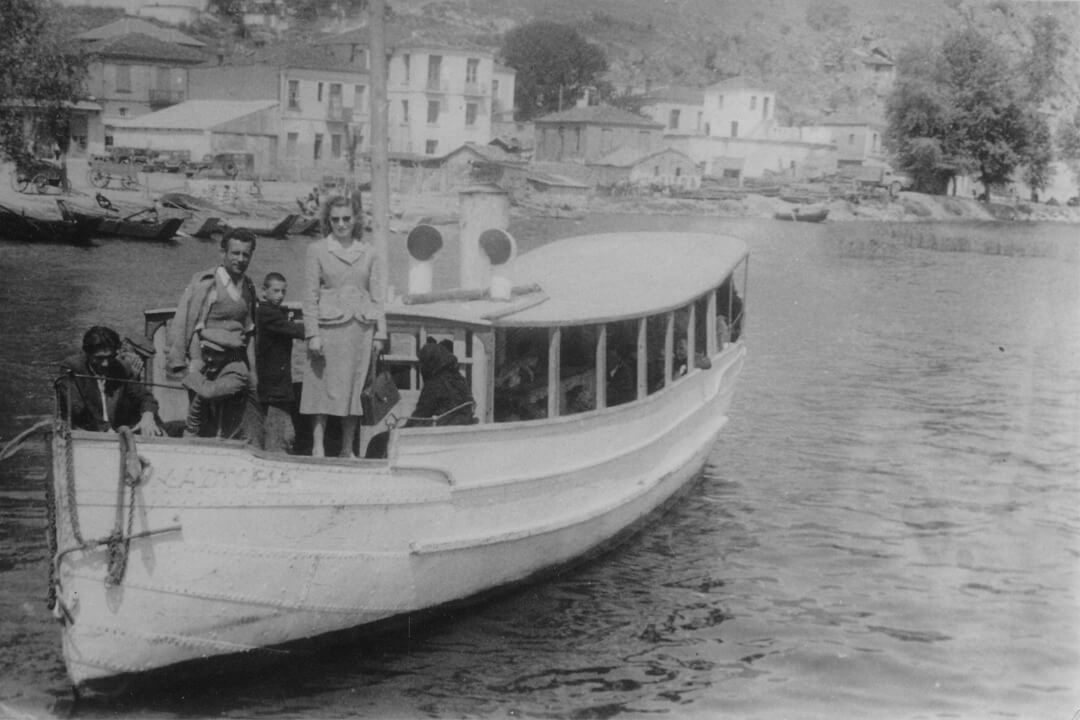 Kastoria Boat - Tourist Ship Olympia