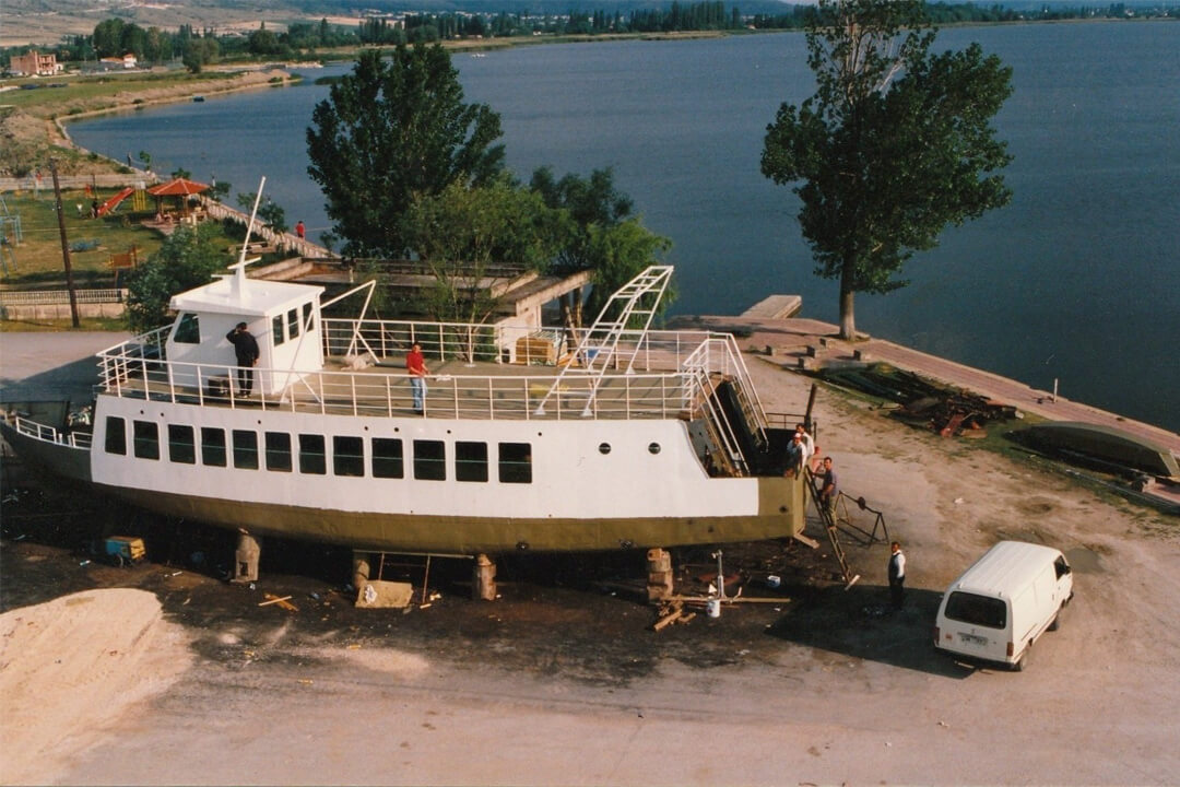 Kastoria Boat - Tourist Ship Olympia