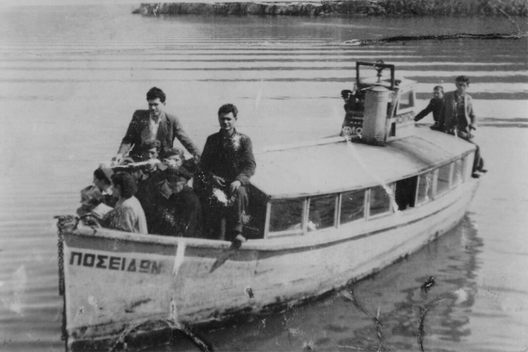 Kastoria Boat - Tourist Ship Olympia